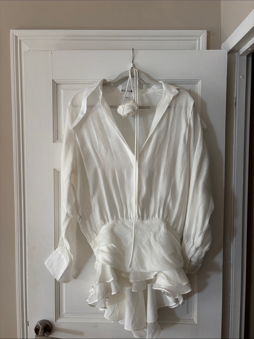 Lightweight White Ruffled-Hem Long-Sleeve Tunic